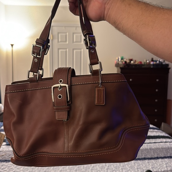 ⬇️⬇️PRICE DROP ⬇️⬇️ Coach all leather satchel. - Picture 10 of 12